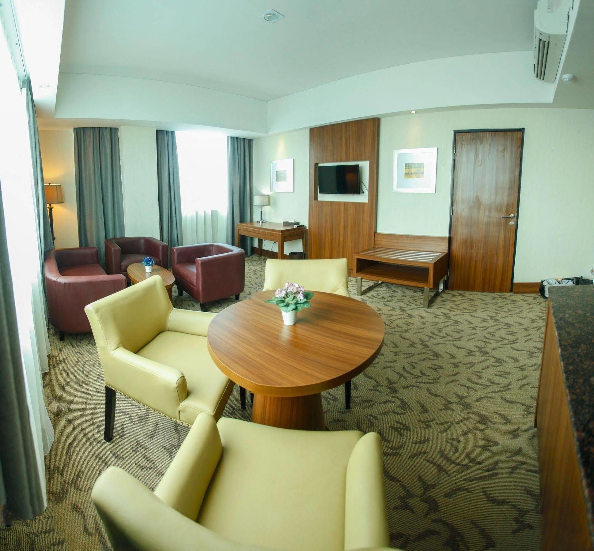 Demelia Hotel ماكاسار المظهر الخارجي الصورة